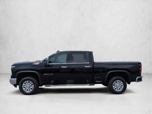 Certified 2024 Chevrolet Silverado 3500 LTZ w/ LTZ Convenience Package AWD/4WD image 5