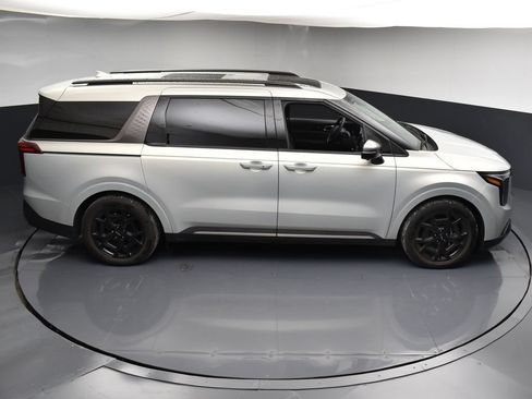 Used 2025 Kia Carnival SX Prestige FWD image 48