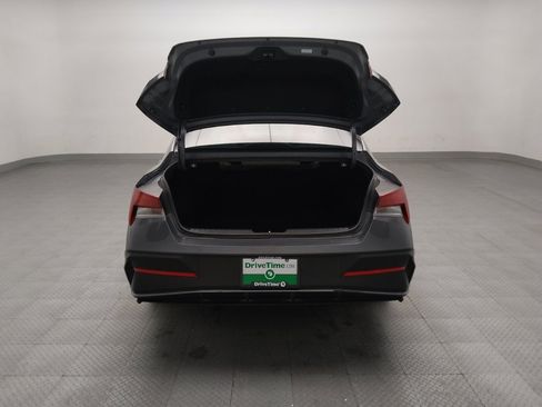 Used 2024 Hyundai Elantra SE image 29