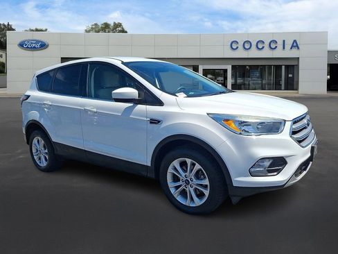 Certified 2017 Ford Escape SE FWD image 3