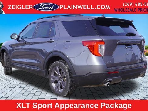 Used 2023 Ford Explorer XLT w/ Equipment Group 202A image 3