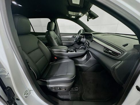 Used 2025 Buick Enclave Preferred image 33