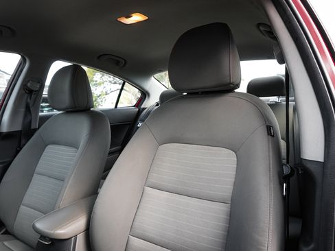 Used 2014 Kia Forte EX image 16