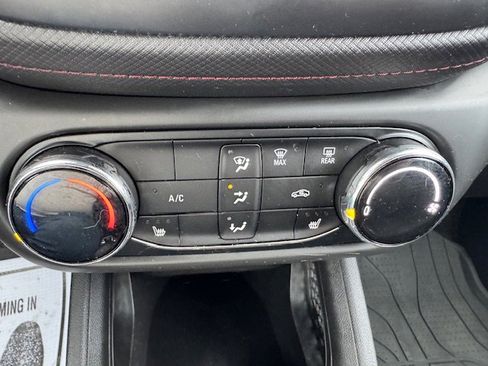 Used 2022 Chevrolet TrailBlazer RS image 17