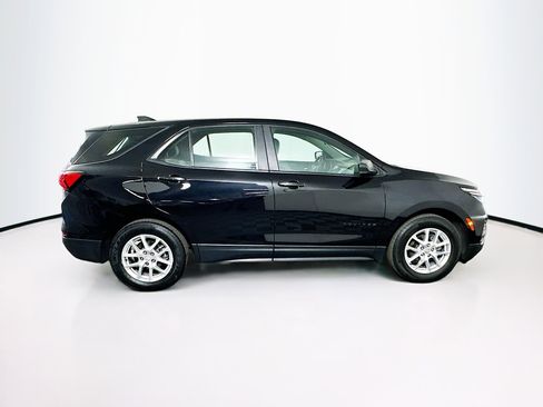 Used 2023 Chevrolet Equinox LS FWD image 10