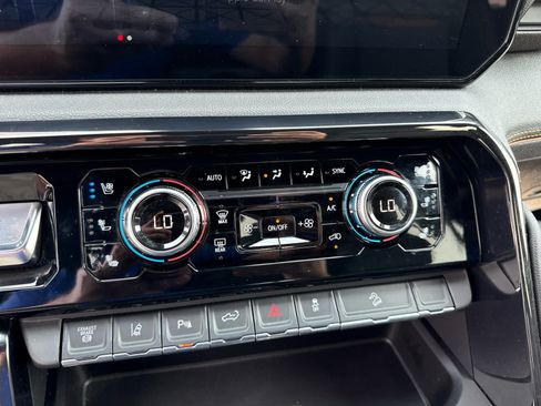 Certified 2024 GMC Sierra 2500 AT4 w/ AT4 Premium Plus Package AWD/4WD image 19