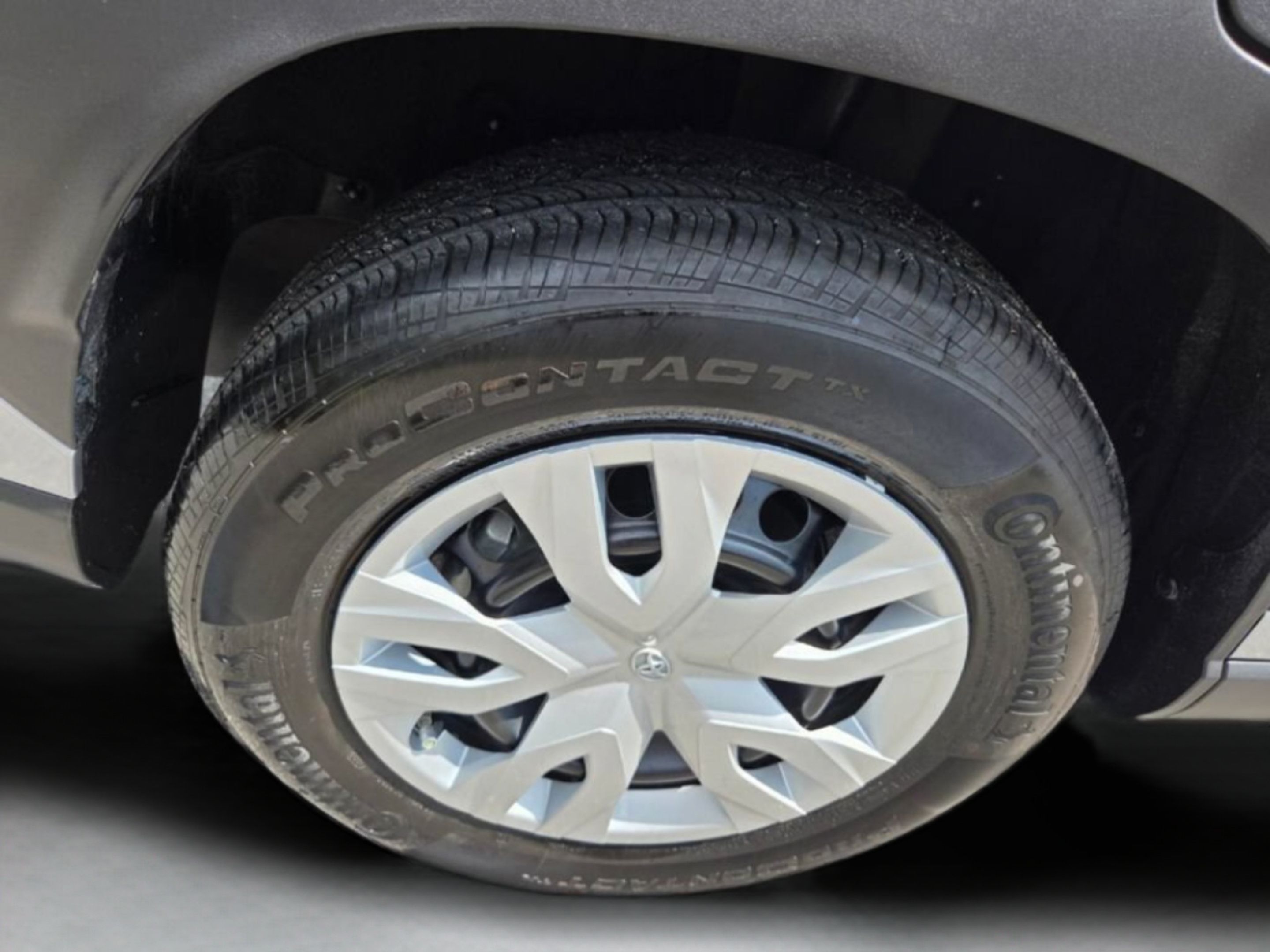 Used 2023 Toyota Corolla Cross L FWD image 16