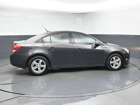 Used 2014 Chevrolet Cruze LT FWD image 9
