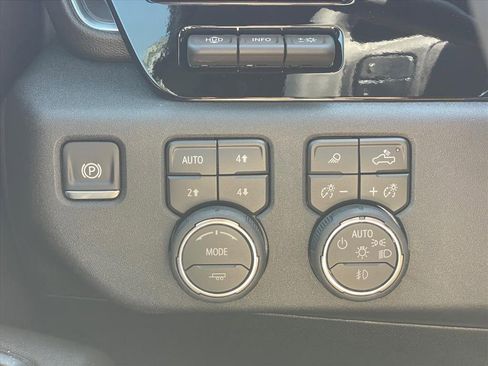 New 2026 Chevrolet Silverado 2500 High Country w/ Technology Package AWD/4WD image 19