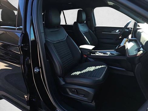 New 2026 Ford Explorer ST-Line w/ ST-Line Street Pack image 10