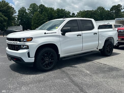 Used 2022 Chevrolet Silverado 1500 Custom w/ LPO, Blackout Package AWD/4WD image 4