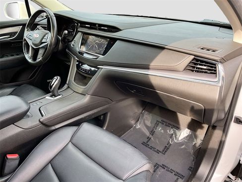 Used 2019 Cadillac XT5 Luxury image 30