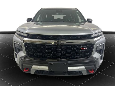 Used 2025 Chevrolet Traverse Z71 w/ Enhanced Driving Package AWD/4WD image 8