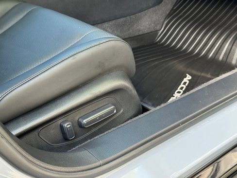 Certified 2023 Honda Accord Touring image 32