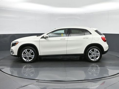 Used 2018 Mercedes-Benz GLA 250 4MATIC image 4
