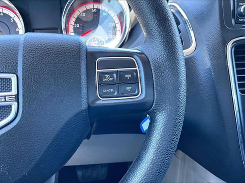 Used 2019 Dodge Grand Caravan SE w/ UConnect Hands-Free Group FWD image 20
