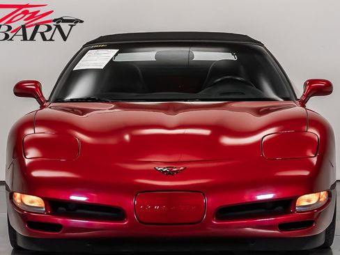 Used 2001 Chevrolet Corvette Convertible w/ Preferred Equipment Group2 image 16