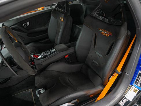 Used 2020 Lamborghini Huracan EVO image 21