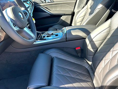 New 2026 BMW X5 xDrive40i w/ M Sport Package AWD/4WD image 10
