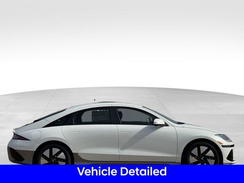 New 2025 Hyundai Ioniq 6 SE image 3