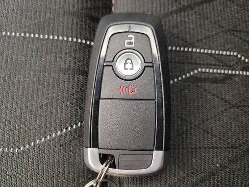 Used 2020 Ford EcoSport SE w/ SE Convenience Package FWD image 32