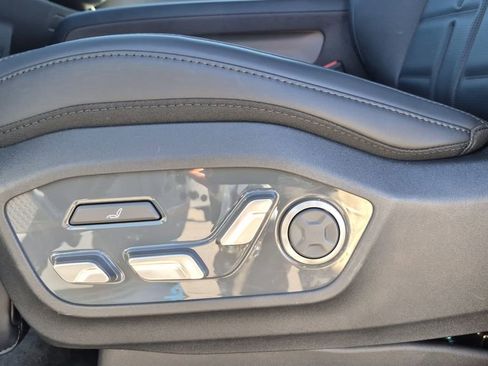 New 2026 Kia EV9 Land image 12