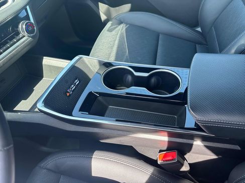 Used 2025 Chevrolet Equinox LT w/ Convenience Package II image 18