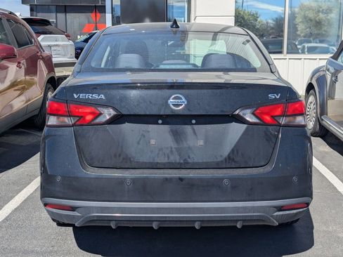 Used 2021 Nissan Versa SV image 5