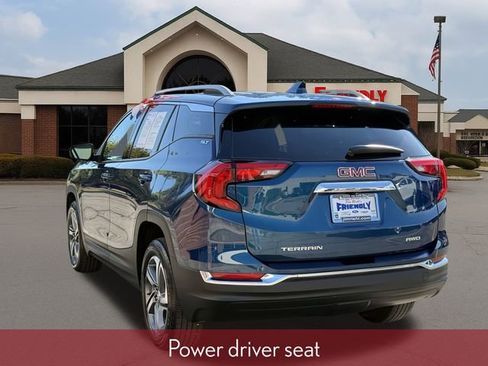 Used 2020 GMC Terrain SLT image 3