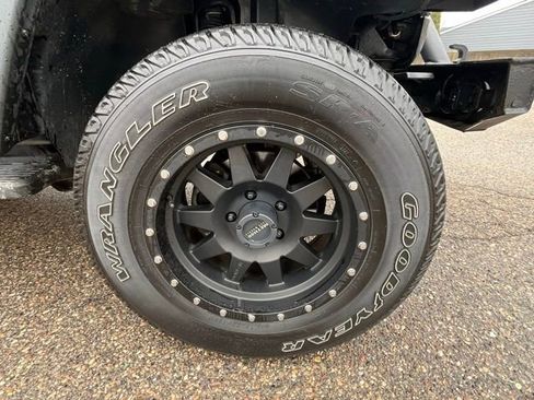 Used 2014 Jeep Wrangler Sport w/ Quick Order Package 24S AWD/4WD image 9