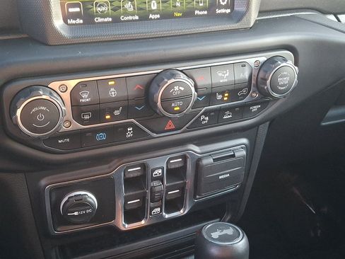 Certified 2023 Jeep Wrangler Unlimited Sahara w/ Cold Weather Group AWD/4WD image 14