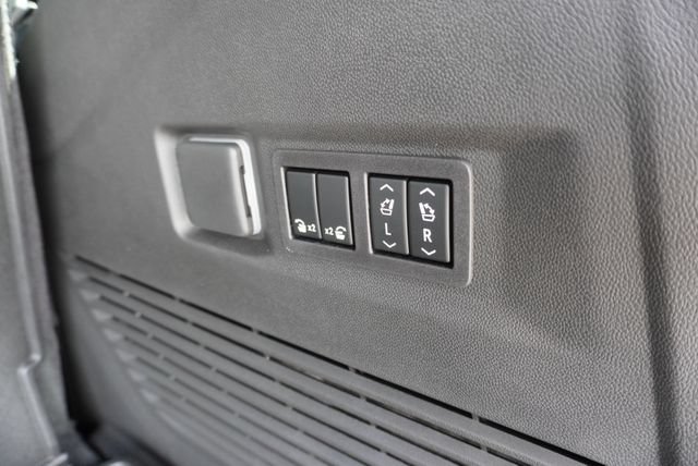 Used 2026 GMC Yukon Denali Ultimate w/ LPO, Floor Liner Package AWD/4WD image 23