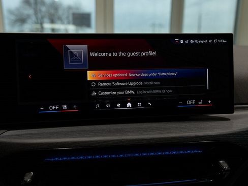 Used 2025 BMW i4 xDrive40i w/ Premium Package image 28