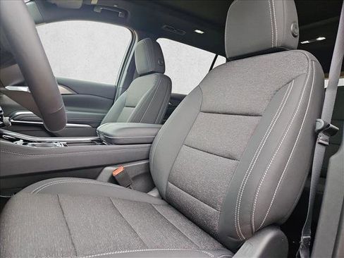 New 2026 Chevrolet Traverse LT w/ Sun and Wheel Package image 4