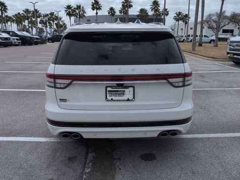 Certified 2024 Lincoln Aviator Reserve w/ Equipment Group 201A image 5