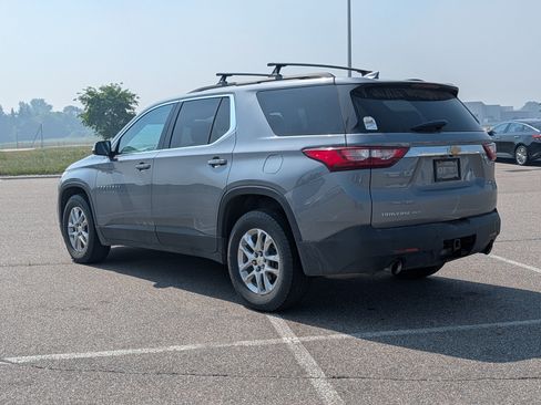 Used 2019 Chevrolet Traverse LT AWD/4WD image 3