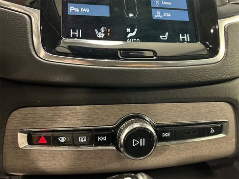 Certified 2022 Volvo XC90 T6 Inscription w/ Climate Package image 18