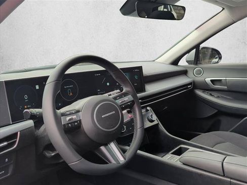 Used 2025 Hyundai Sonata SEL FWD image 9