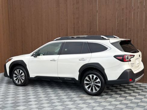 Used 2025 Subaru Outback Touring XT AWD/4WD image 17