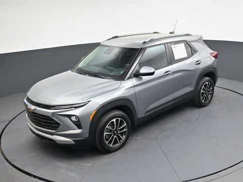 Used 2025 Chevrolet TrailBlazer LT image 31