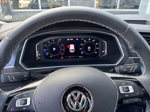 Used 2021 Volkswagen Tiguan SEL image 5