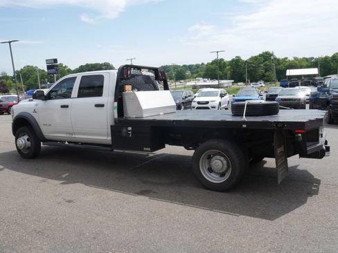 Used 2021 RAM 5500 Tradesman w/ Chrome Appearance Group AWD/4WD image 8
