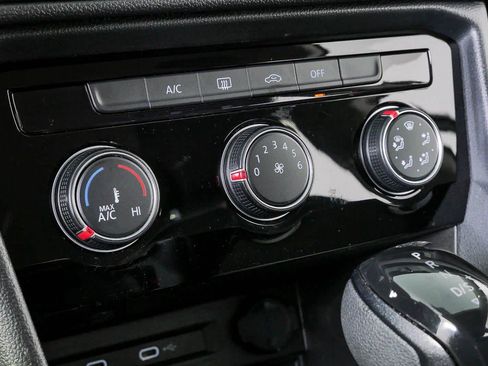 Certified 2023 Volkswagen Taos S FWD image 19