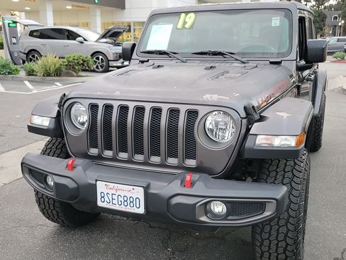 Used 2019 Jeep Wrangler Unlimited Rubicon image 25