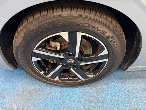 Used 2025 Nissan Sentra SV FWD image 14