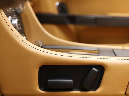 Used 2012 Aston Martin V8 Vantage V8 Convertible 2D image 48