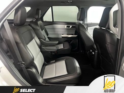 Used 2023 Ford Explorer XLT w/ Equipment Group 202A AWD/4WD image 12