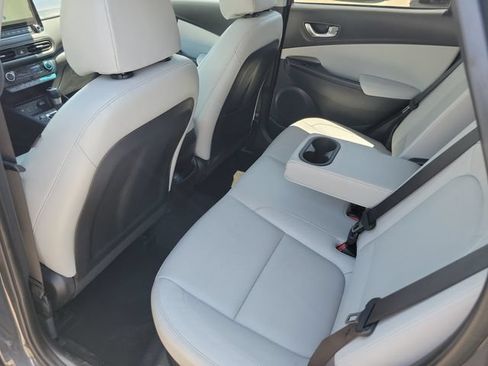 Used 2023 Hyundai Kona Limited FWD image 26