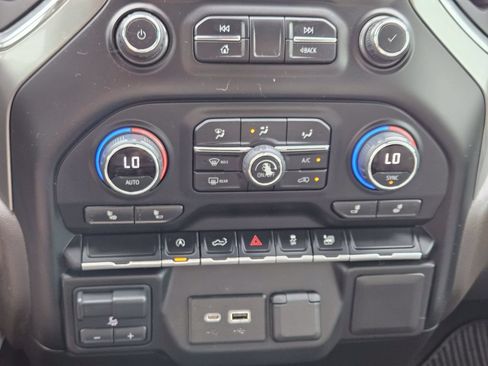 Used 2022 Chevrolet Silverado 1500 LT RWD image 19