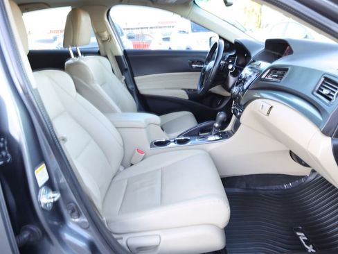 Used 2013 Acura ILX w/ Technology Package image 15